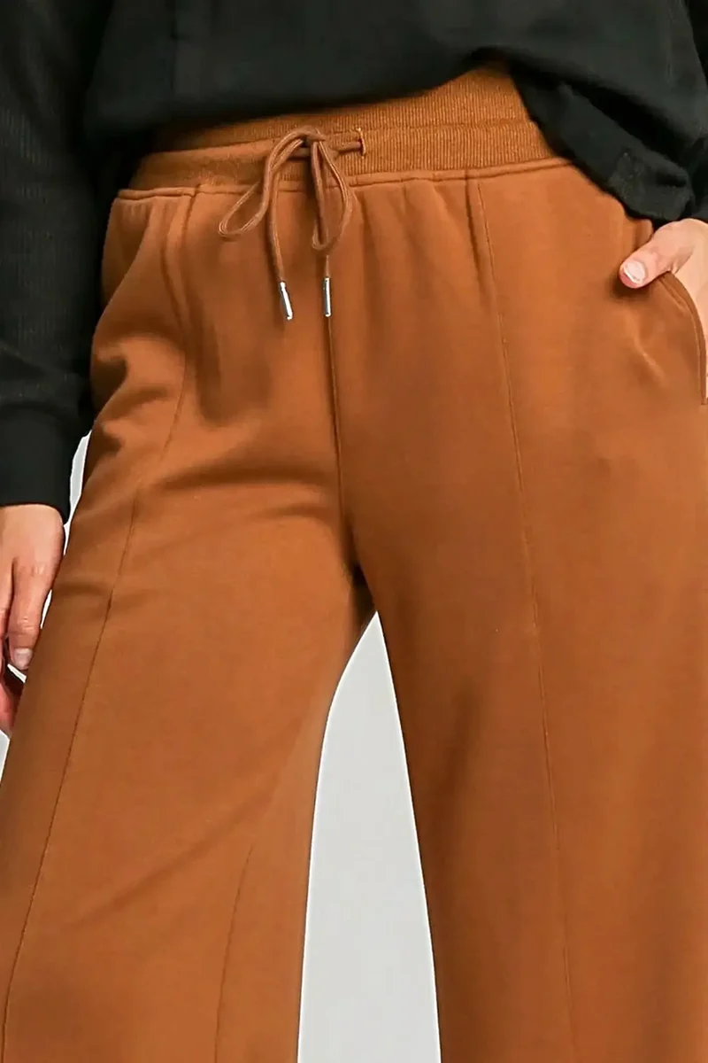 Chique broek met wijde pijpen en trekkoord, inclusief zakken, voor een moeiteloze stijl en comfort.