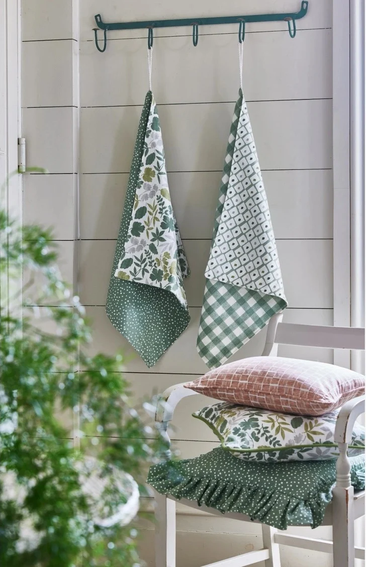 Baumwollstoff Tiny Leaves - olive