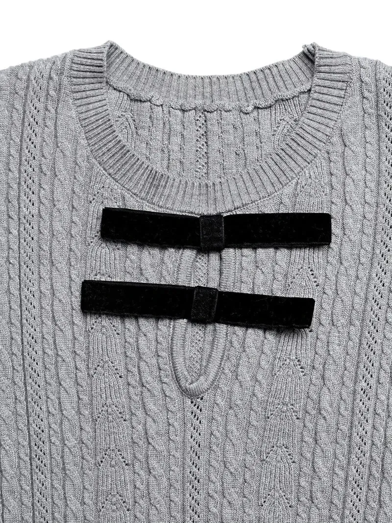 Elegante kabelgebreide A-lijn sweaterjurk met zachte stretchstof, lange mouwen en midi-lengte.