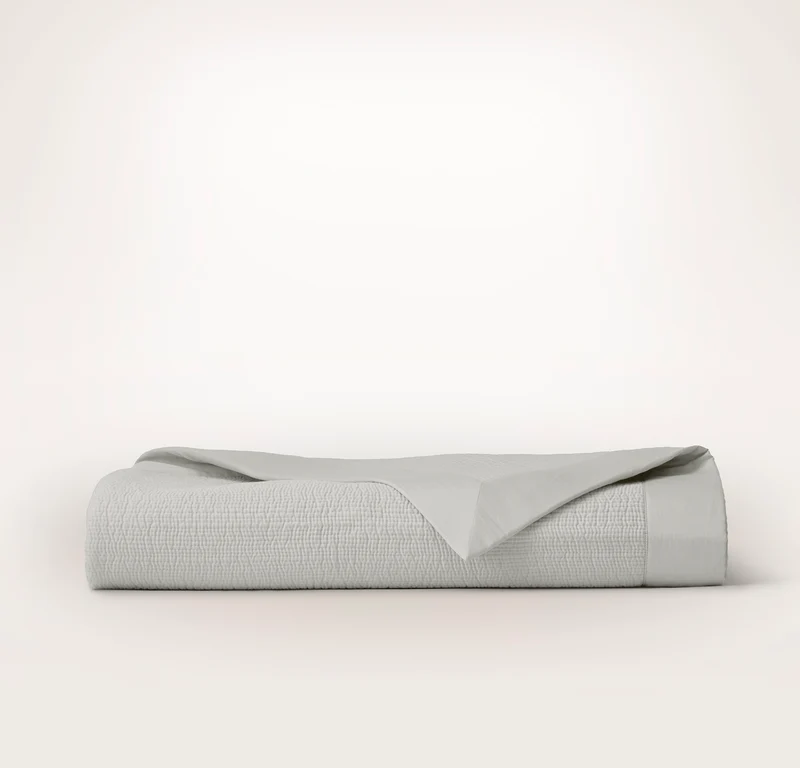 Signature Stitchline Quilt - Mist