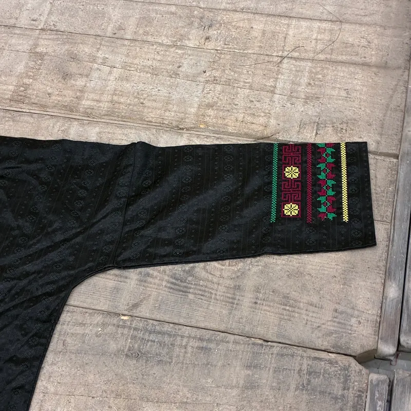 Orient Gewand Kleid Wandbehang Bestickt Schwarz Bunt Gebraucht
