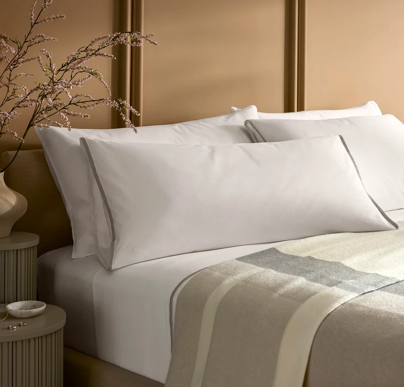 Signature Embellished Sheet Set - White/Pewter/Oak Trielle