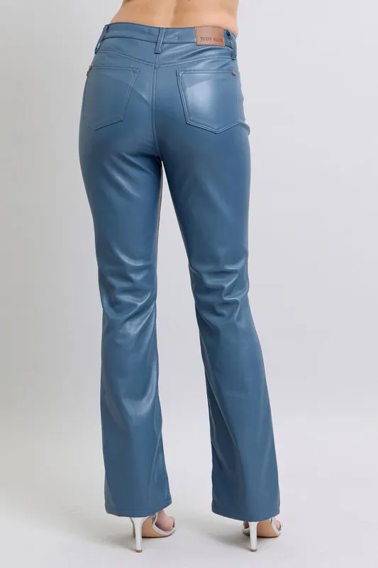 Judy Blue Full Size High Waist Bellow Corrigerende Bootcut Broek van imitatieleer in grote maten