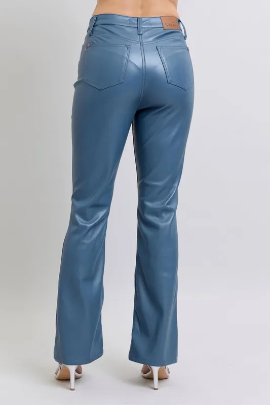 Judy Blue Full Size High Waist Bellow Corrigerende Bootcut Broek van imitatieleer in grote maten