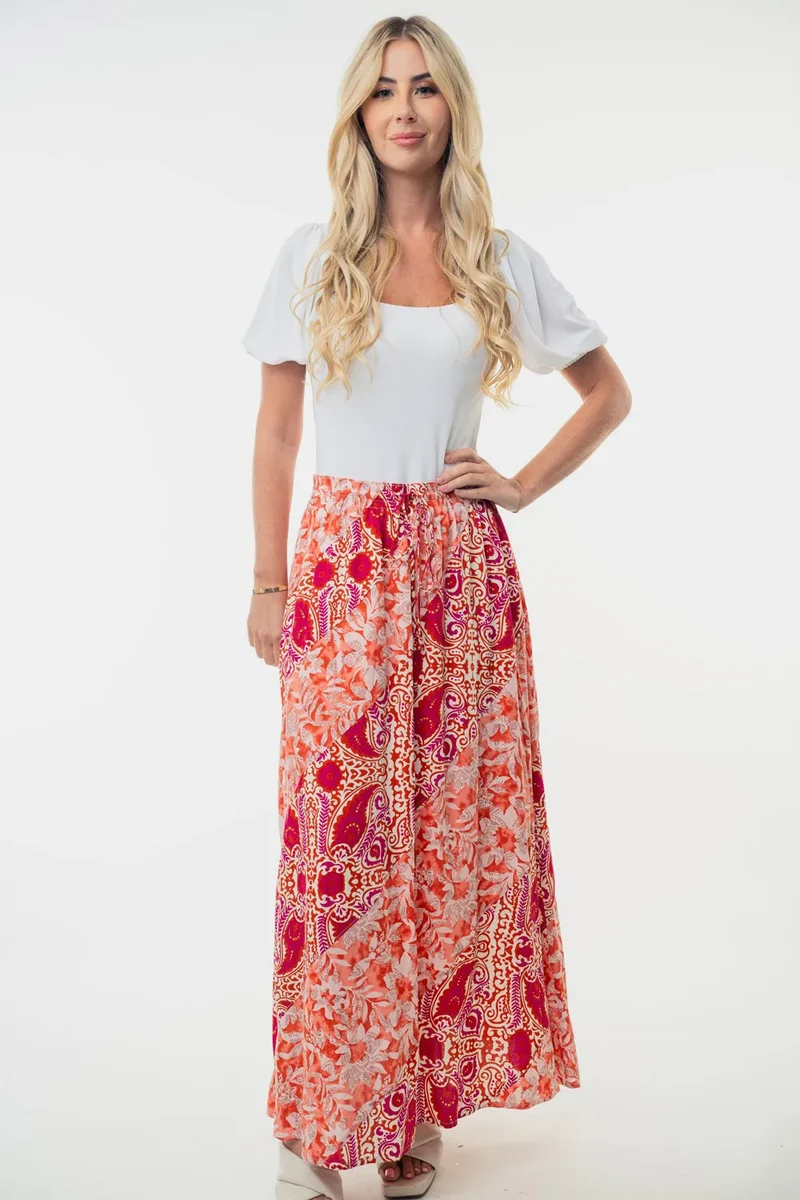 Witte berkenrok met hoge taille en bloemenprint, volledig formaat