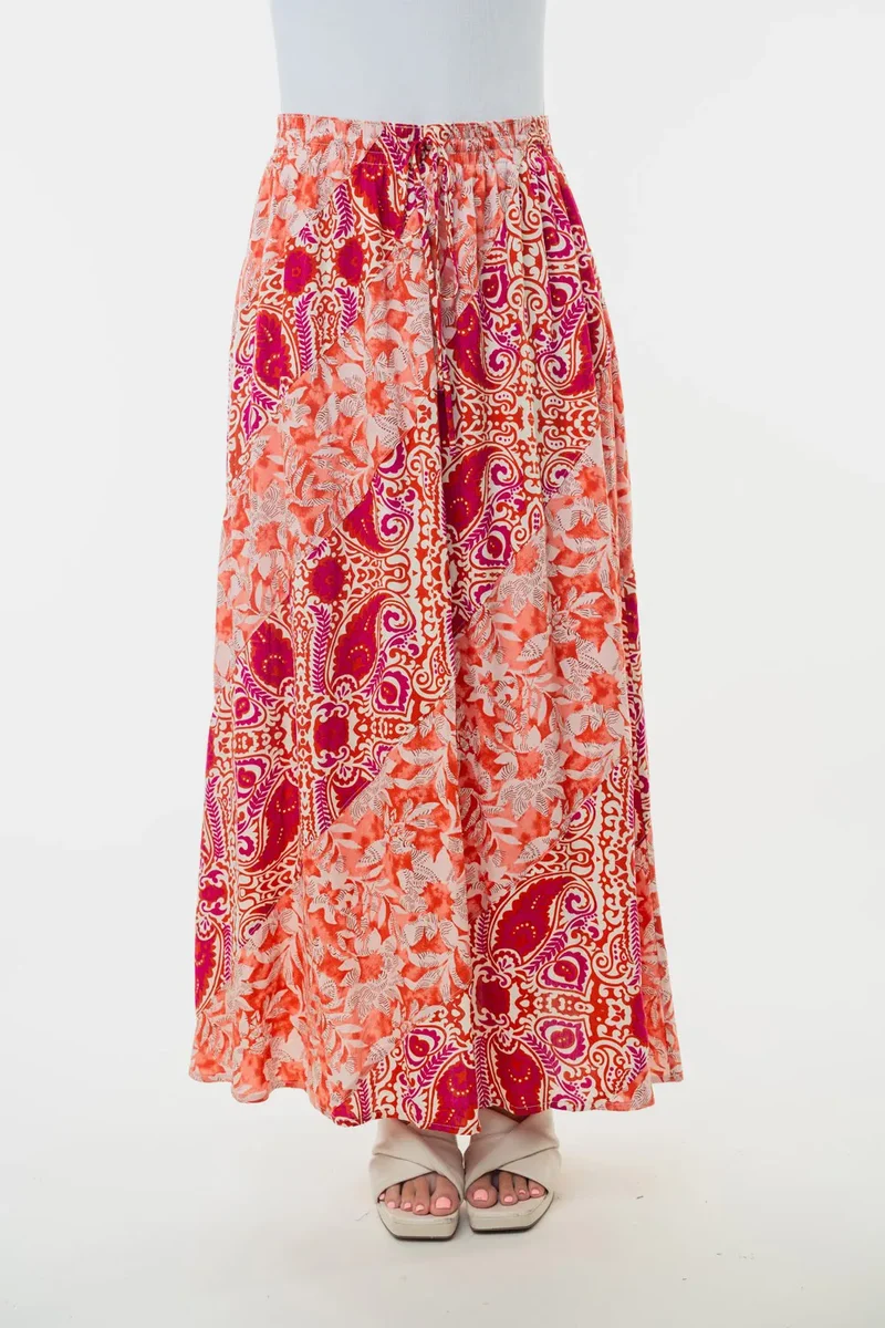 Witte berkenrok met hoge taille en bloemenprint, volledig formaat