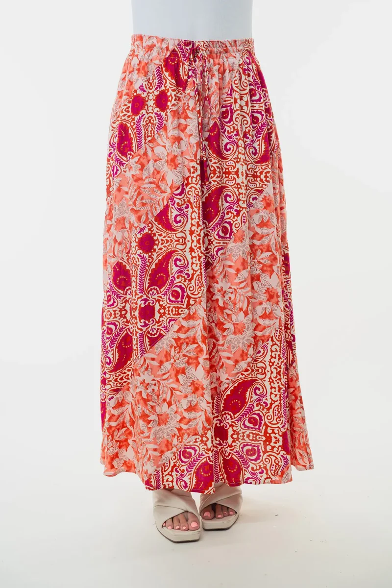 Witte berkenrok met hoge taille en bloemenprint, volledig formaat