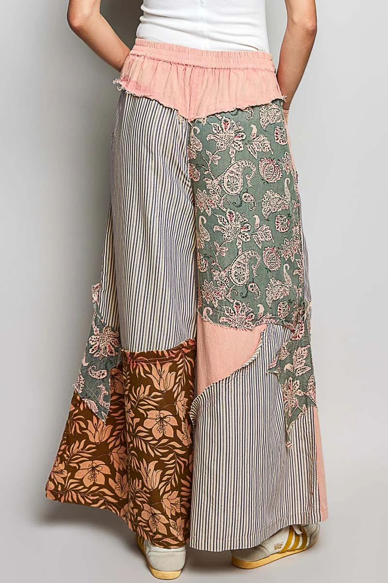 POL gestreepte broek met bloemenpatchwork en wijde pijpen, met grote sterpatch aan de zijkant.