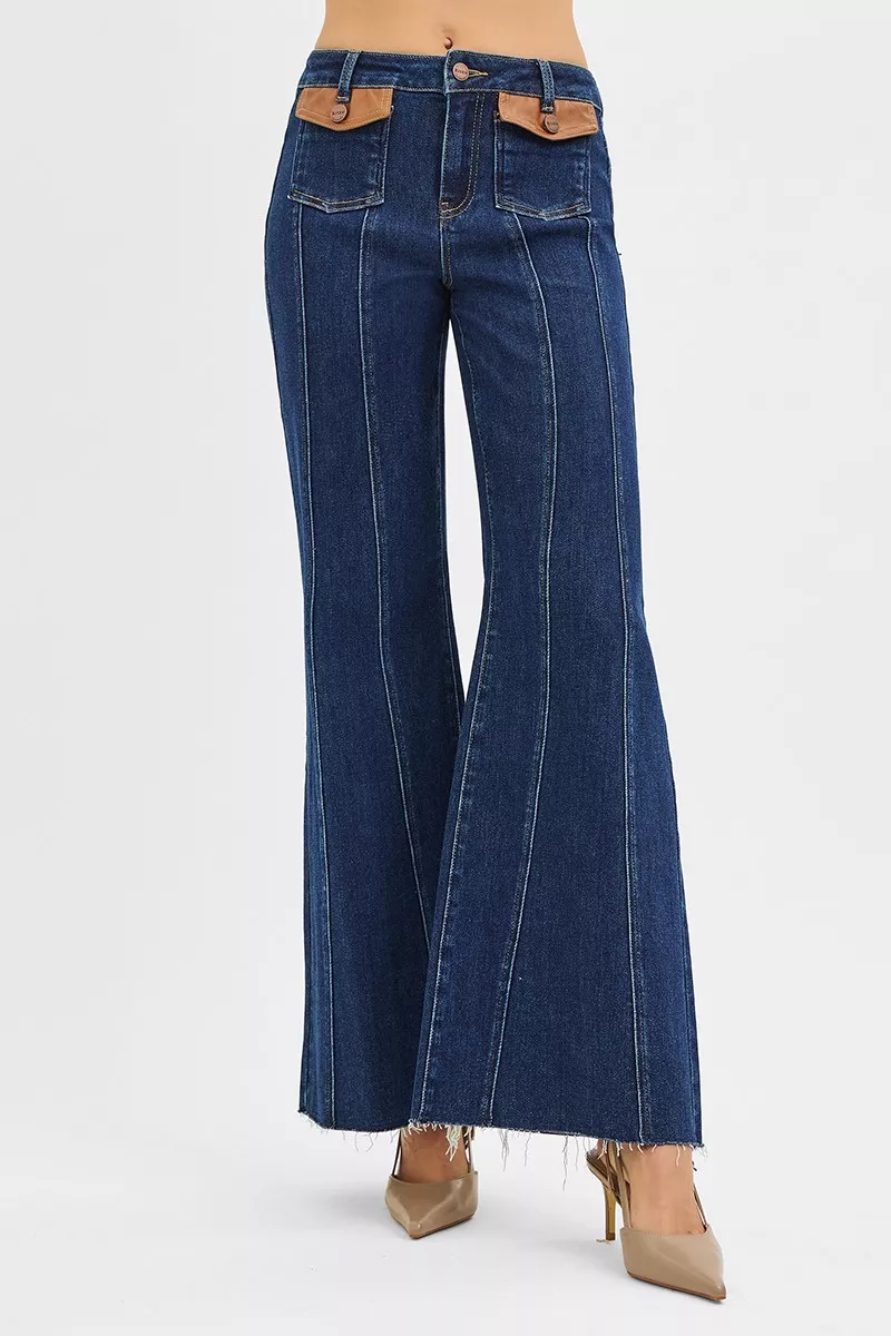 RISEN High Rise Wide Flare Jeans met leren voorzakdetails