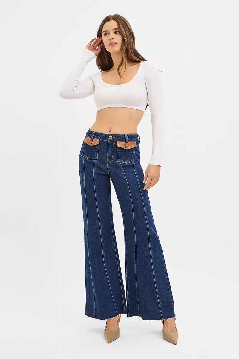 RISEN High Rise Wide Flare Jeans met leren voorzakdetails