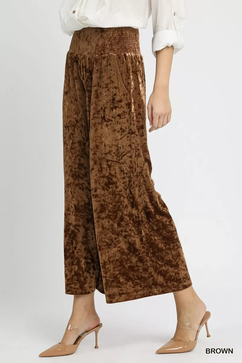 Umgee fluwelen broek met gesmokte tailleband en wijde pijpen