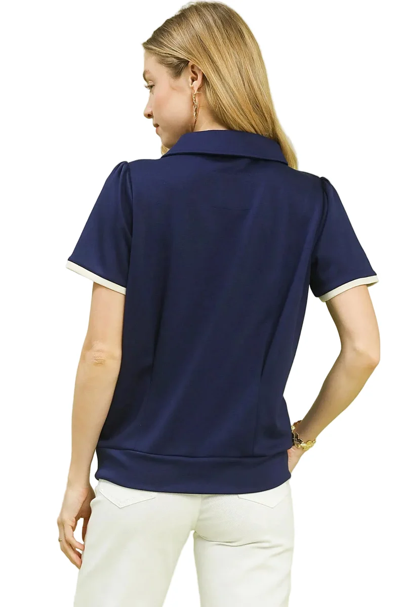 Luxe gebreide top met V-hals en korte mouwen en contrasterende bies - comfortabele stijl voor elke dag.