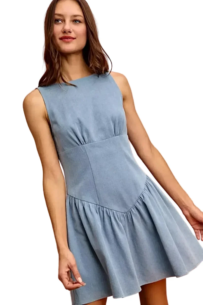 Stijlvolle SO ME mouwloze zomerjurk - Aansluitende denim mini-jurk met uitlopende rok voor een moeiteloos chique look.