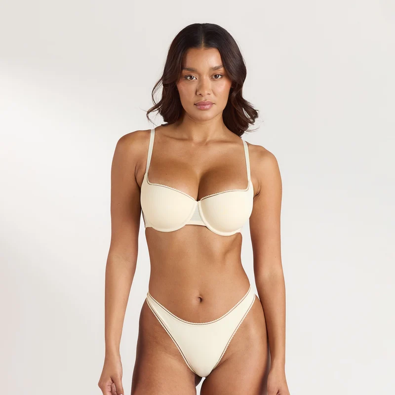 Comfort Extreme Push-Up Balconette BH - Latte
