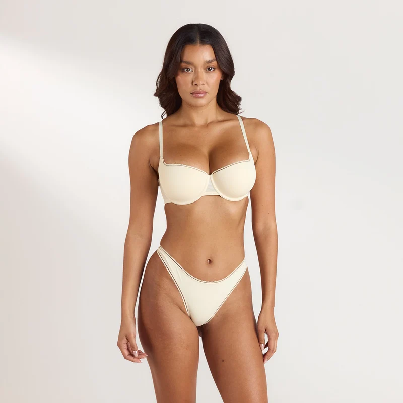 Comfort Extreme Push-Up Balconette BH - Latte