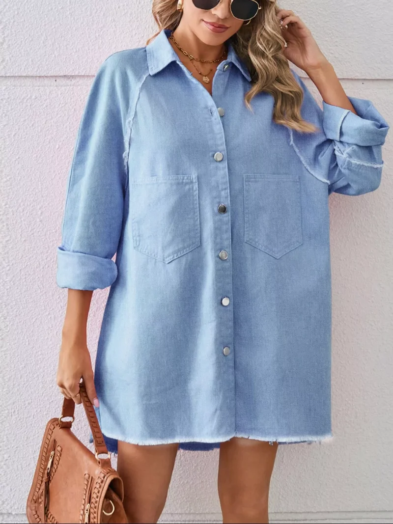 Jurk van denim met knoopsluiting en onafgewerkte zoom