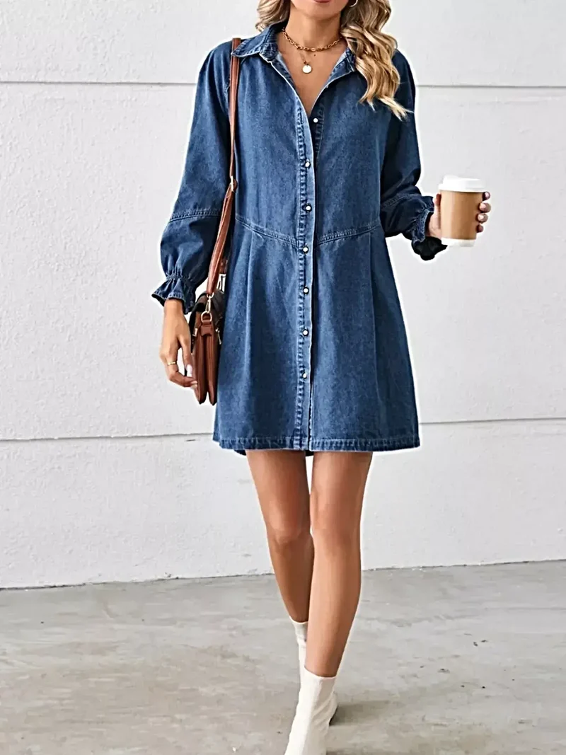 Chique denim jurk met ruches aan de manchetten en knoopdetails - 95% rayon, klassieke stijl