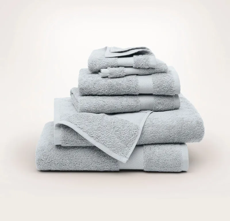 Neville Plush Bath Towel Virtual Set