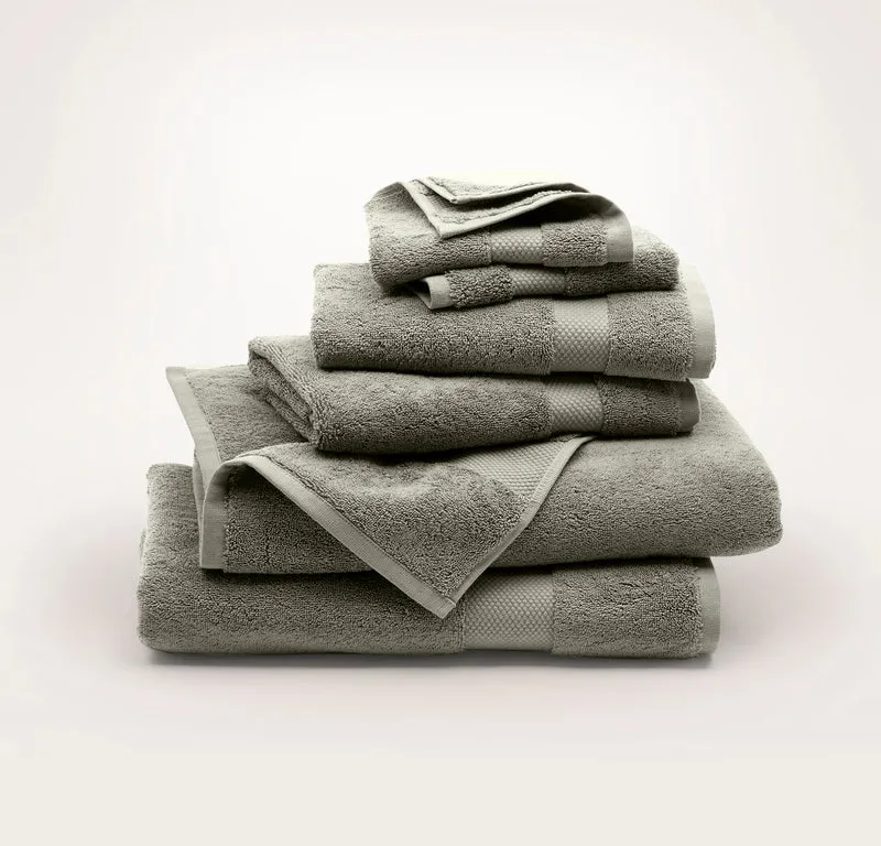 Neville Plush Bath Towel Virtual Set