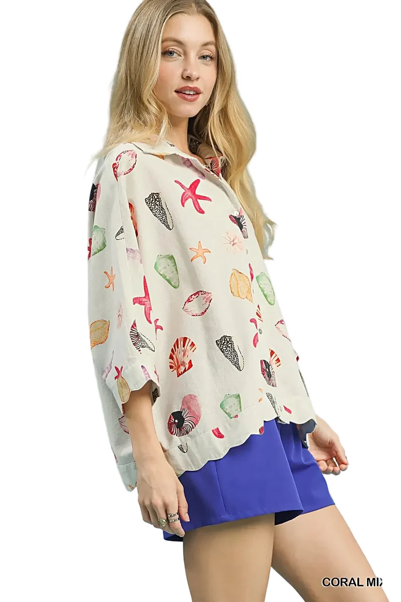 Top met schelpenprint - Zomerblouse met knoopsluiting en zeesterdesign, lichtgewicht en luchtig.