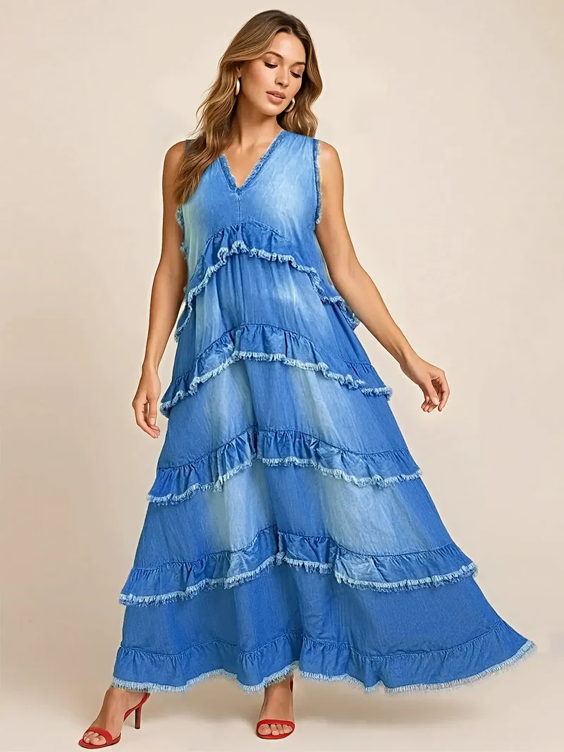 Elegante maxi-jurk met onafgewerkte zoom en ruches - een tijdloze denimstijl voor elke gelegenheid.