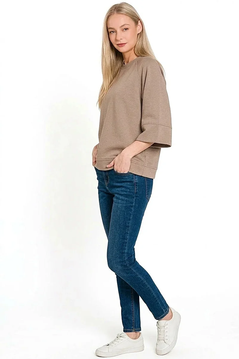 Elegante Cocoa Fashion trui met wijde mouwen, gemaakt van een zachte, elastische katoenmix.