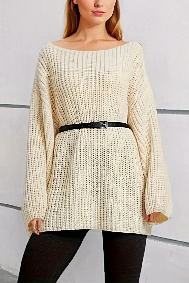 Comfortabele mini-trui-jurk met riem, boothals en verlaagde schouders, met een gemiddelde stretch.