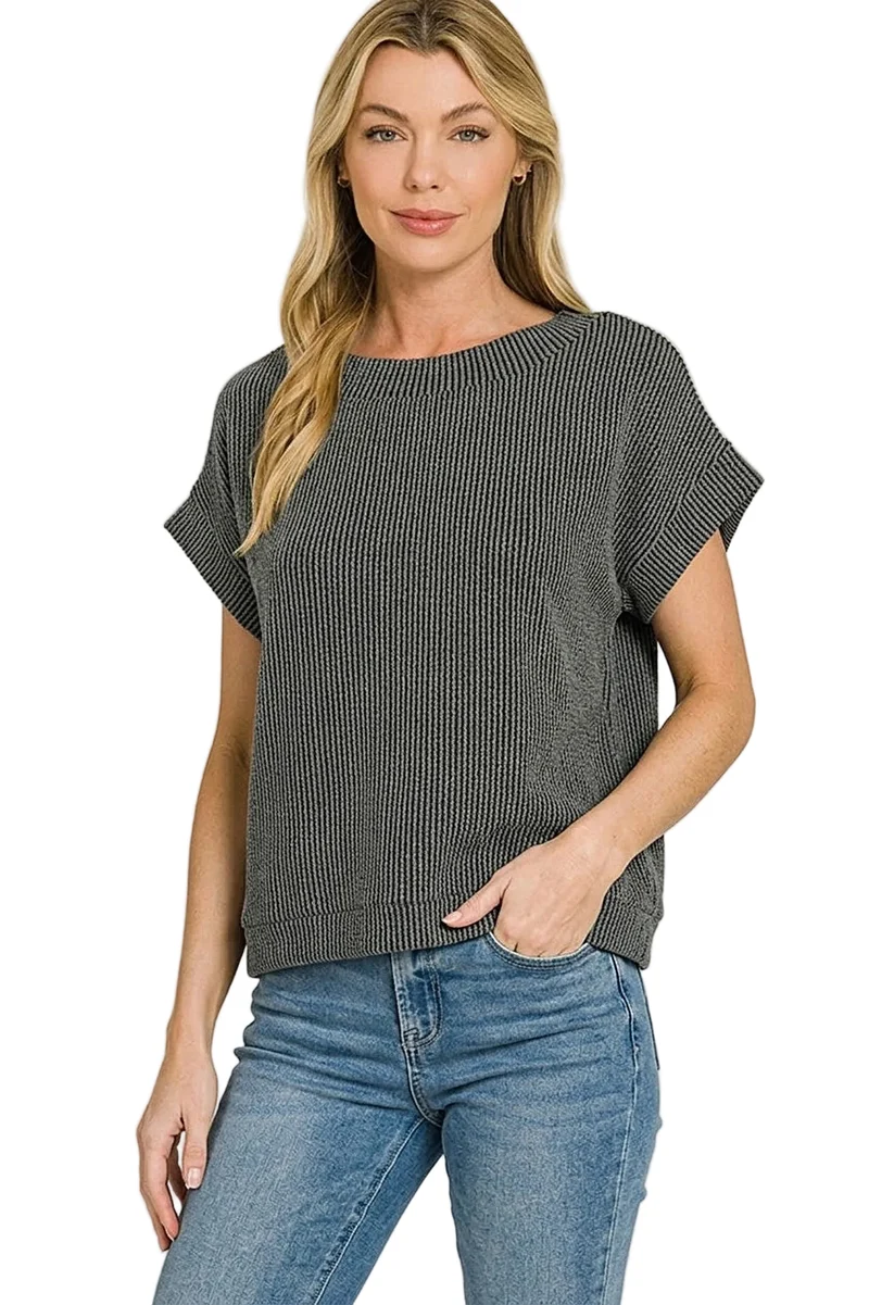 Houtskoolkleurig gestreept T-shirt met korte mouwen - Zachte gebreide stof, comfortabele pasvorm, klassieke ronde hals
