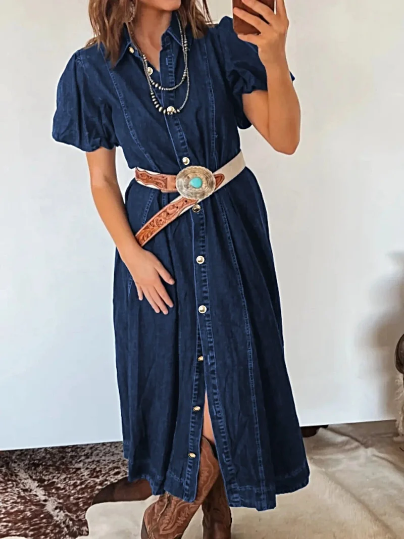 Stijlvolle denim jurk met ceintuur en knoopsluiting, klassieke midi-lengte, 100% katoen, niet-elastisch.