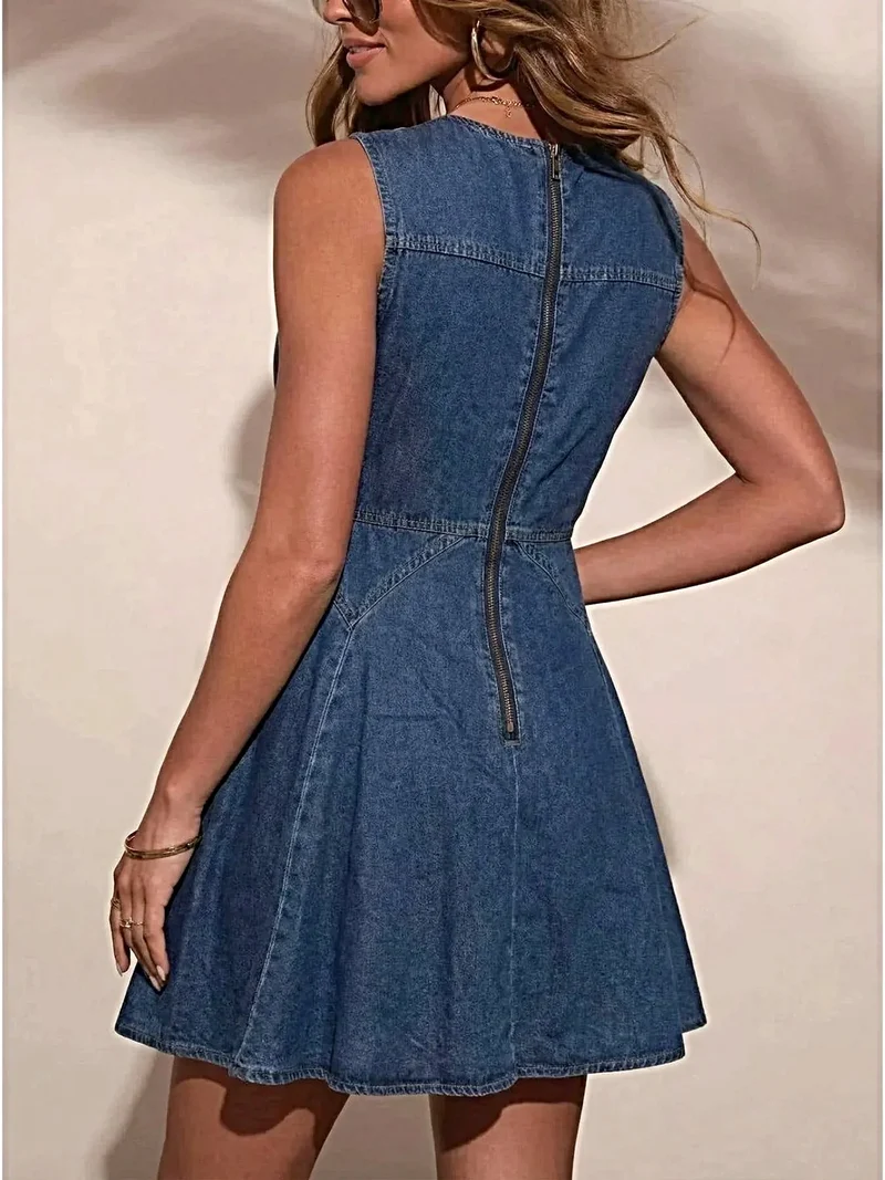Elegante mouwloze denimjurk met decoratieve knopen en ritssluiting - 95% katoenmix