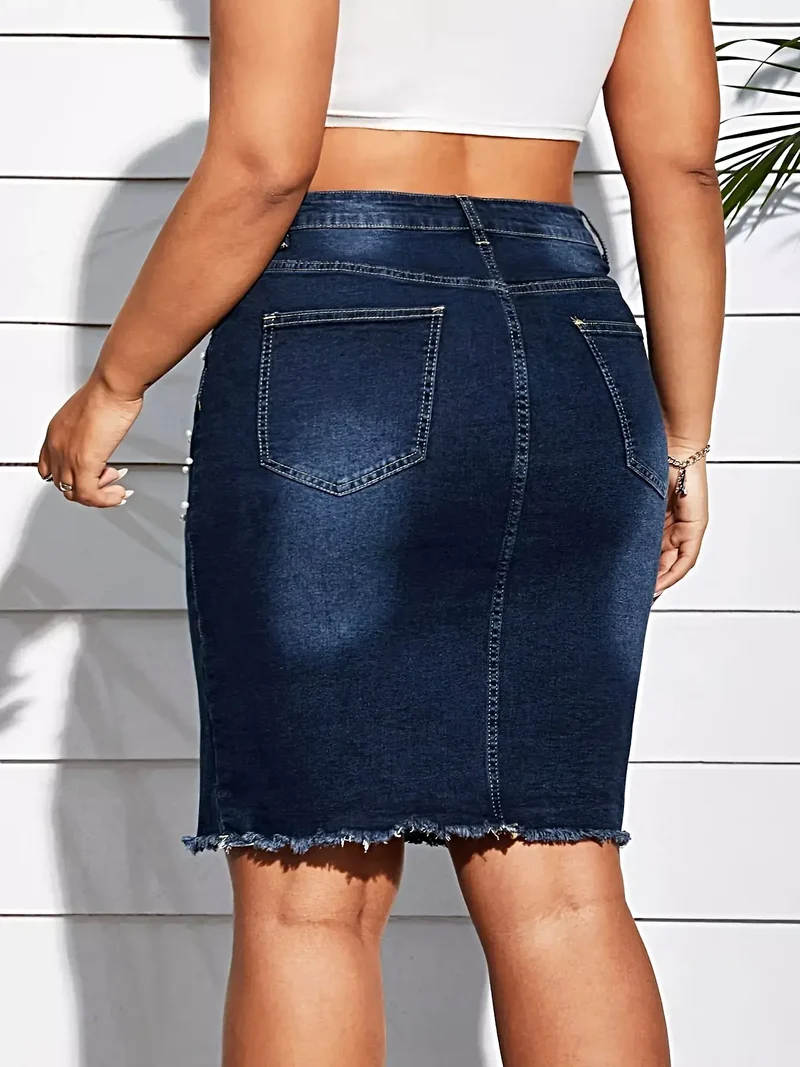 Rok met gerafelde zoom en parelversiering in grote maten - Trendy denim design - Maten 0XL tot 4XL