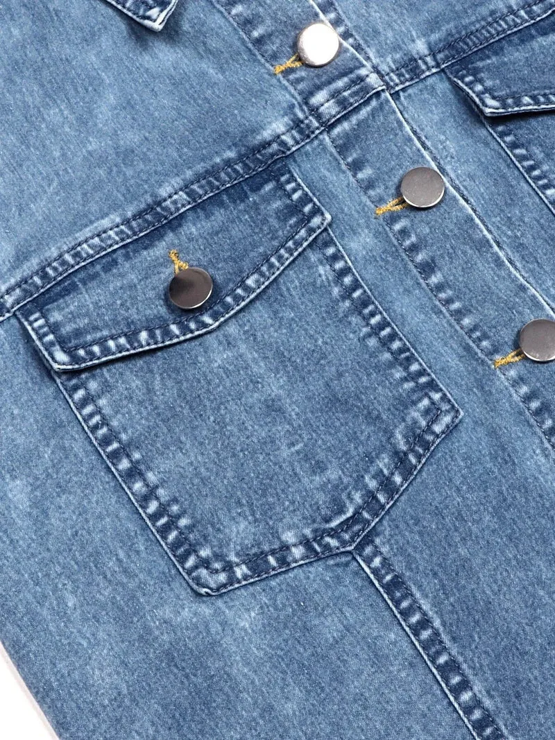 Denim jurk met halternek en knoopsluiting aan de voorkant - elegante en tijdloze stijl