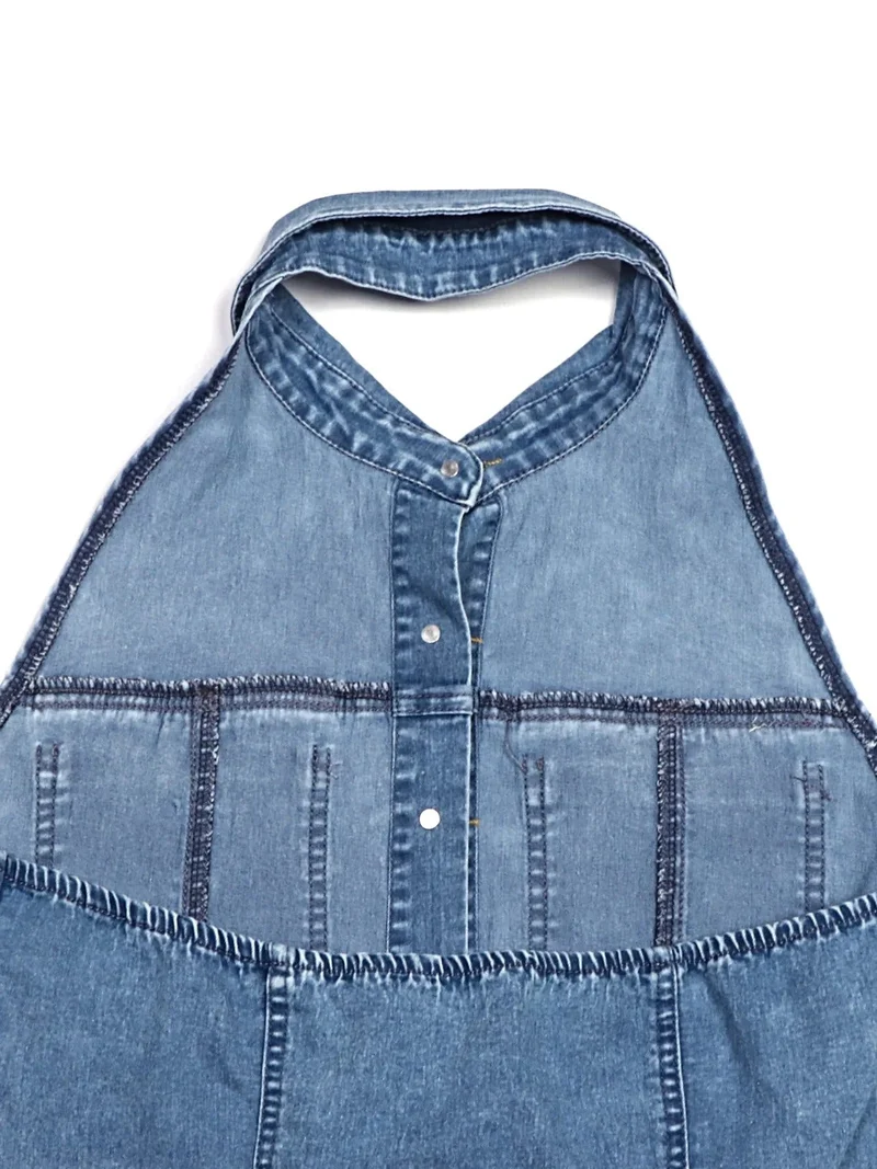 Denim jurk met halternek en knoopsluiting aan de voorkant - elegante en tijdloze stijl