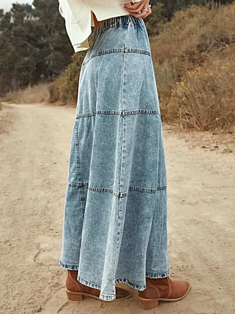 Elegante maxi-rok van denim met knoopsluiting aan de voorkant en meerdere lagen voor een tijdloze stijl en optimaal comfort.