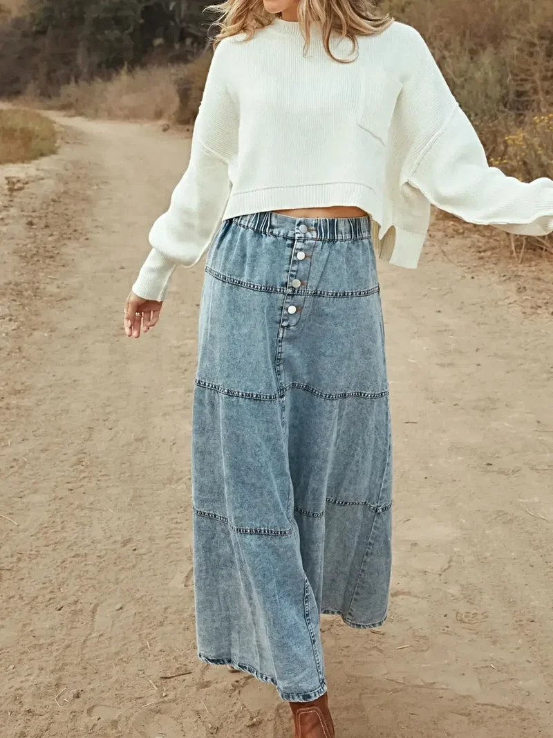 Elegante maxi-rok van denim met knoopsluiting aan de voorkant en meerdere lagen voor een tijdloze stijl en optimaal comfort.