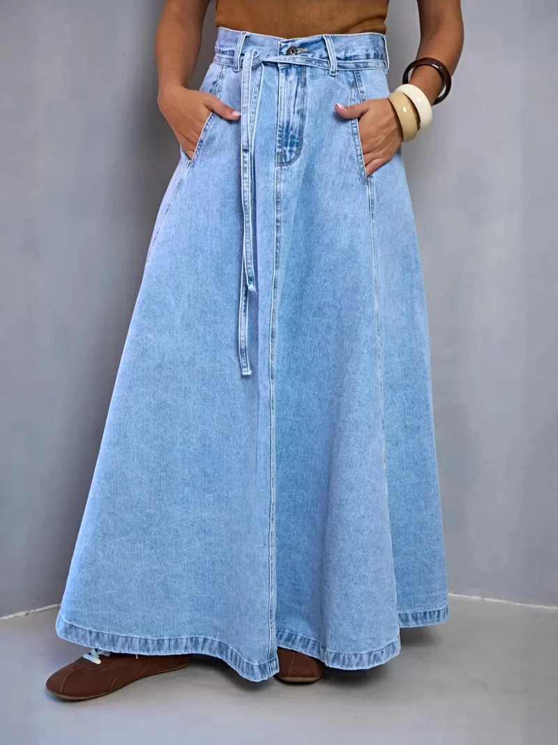 Luxe denim rok met hoge taille en riem, 95% katoen, niet elastisch, perfecte pasvorm