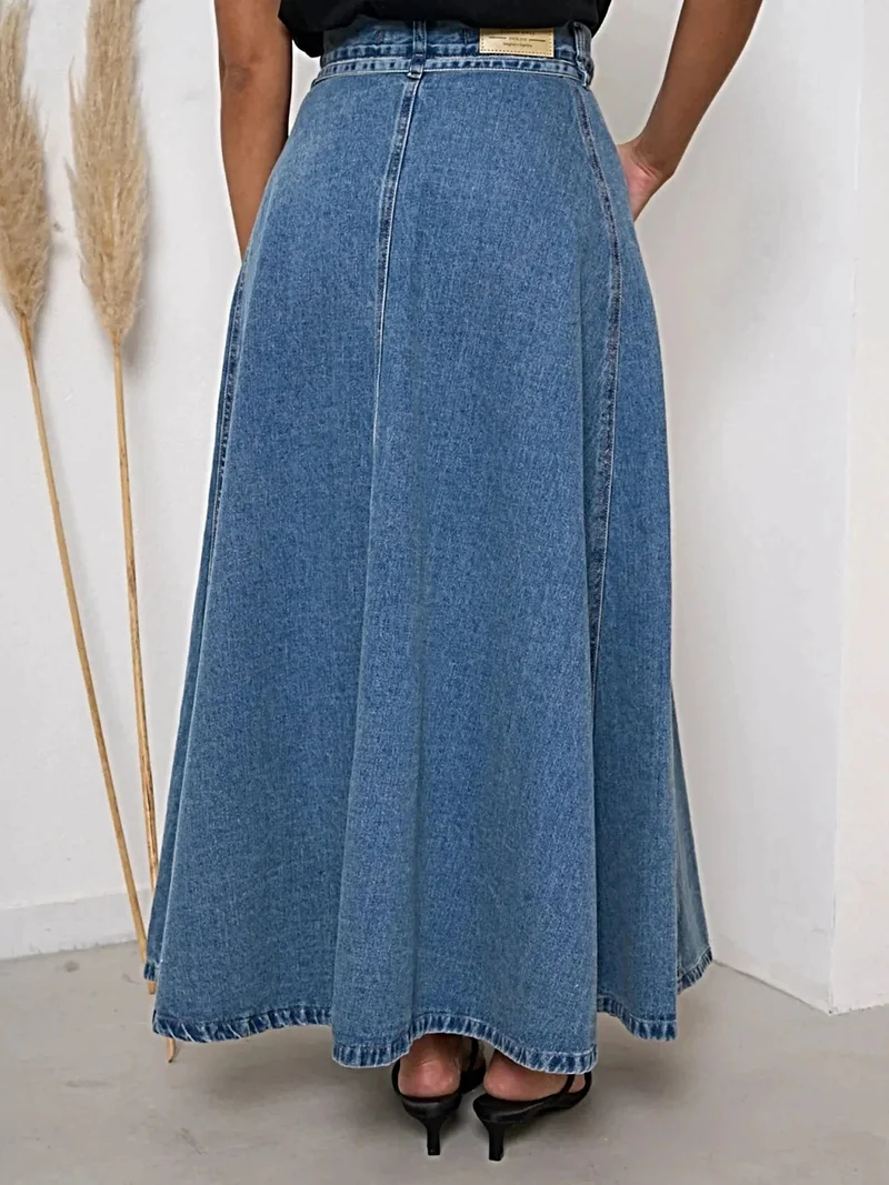Luxe denim rok met hoge taille en riem, 95% katoen, niet elastisch, perfecte pasvorm