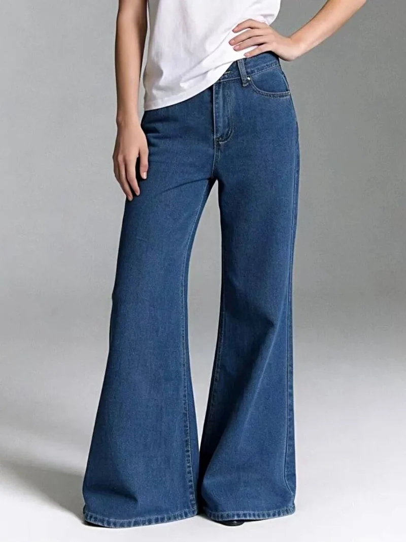 Jeans met hoge taille en uitlopende pijpen