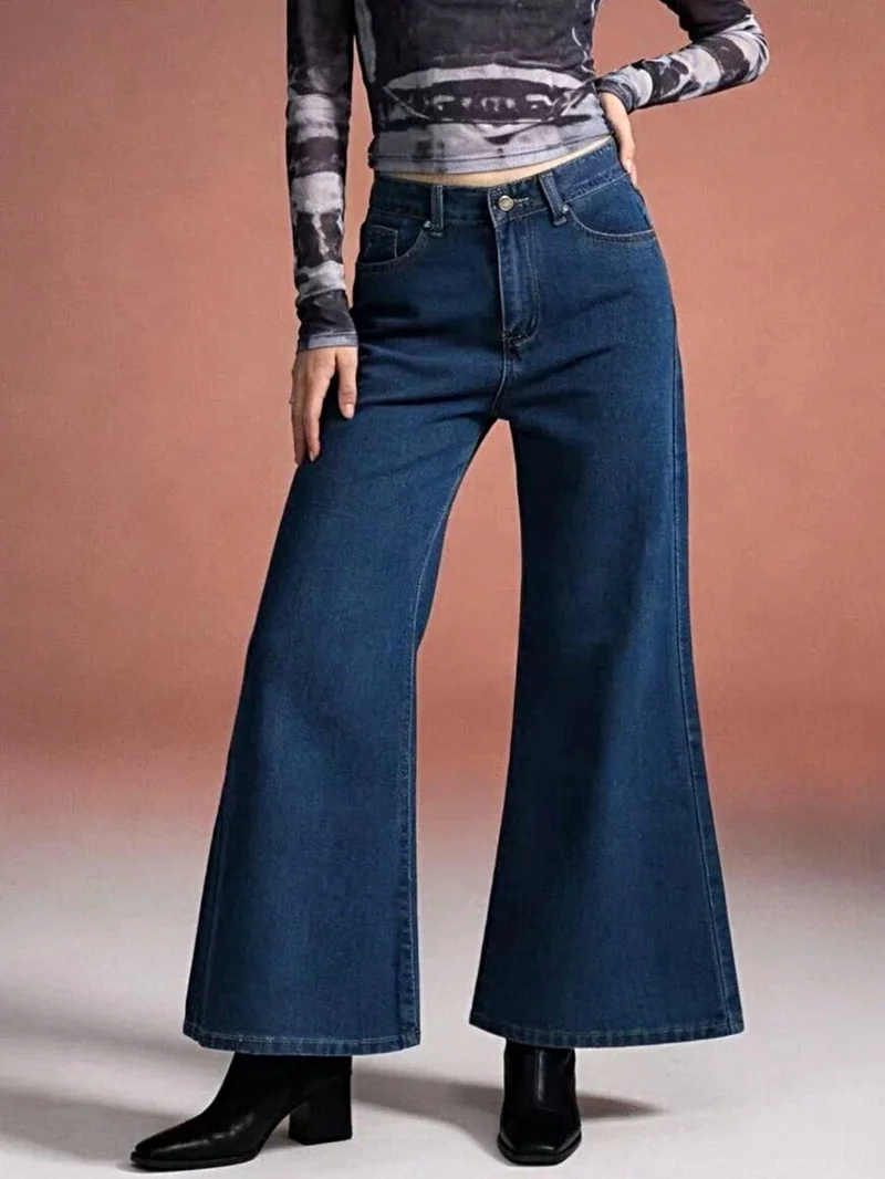 Jeans met hoge taille en uitlopende pijpen