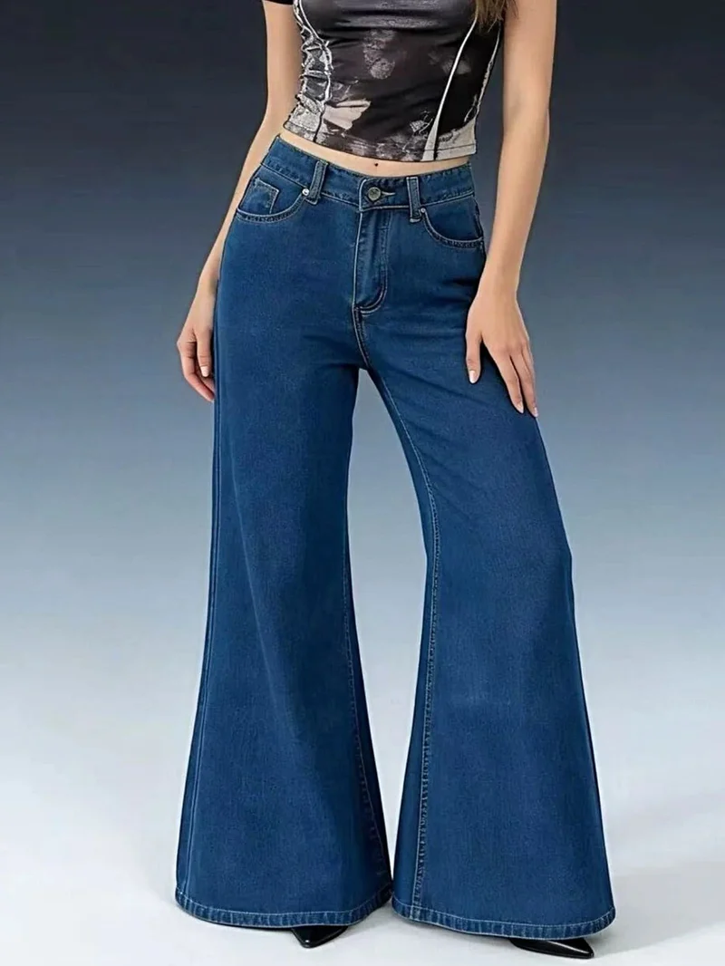 Jeans met hoge taille en uitlopende pijpen