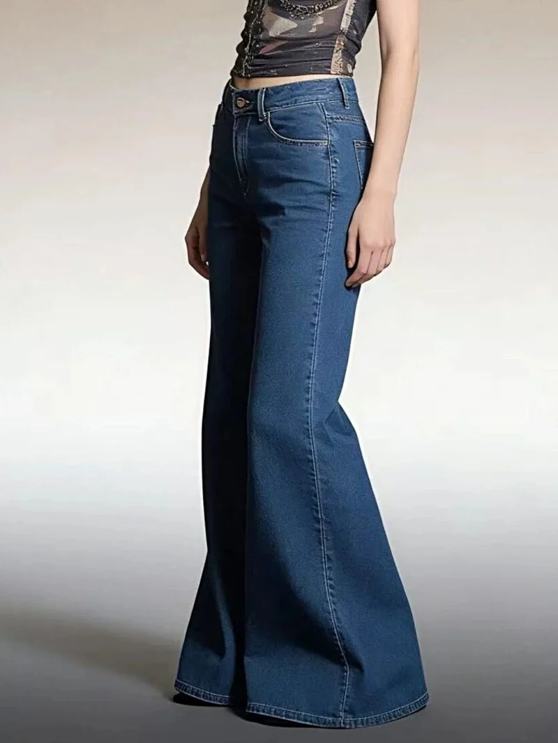 Jeans met hoge taille en uitlopende pijpen
