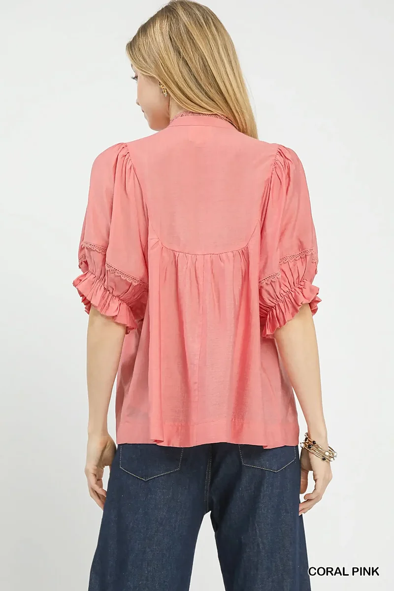 Elegante blouse met gesmokt schouderstuk, ruchesmouwen en kanten afwerking - moeiteloze romantische stijl