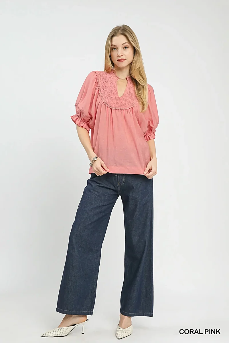 Elegante blouse met gesmokt schouderstuk, ruchesmouwen en kanten afwerking - moeiteloze romantische stijl