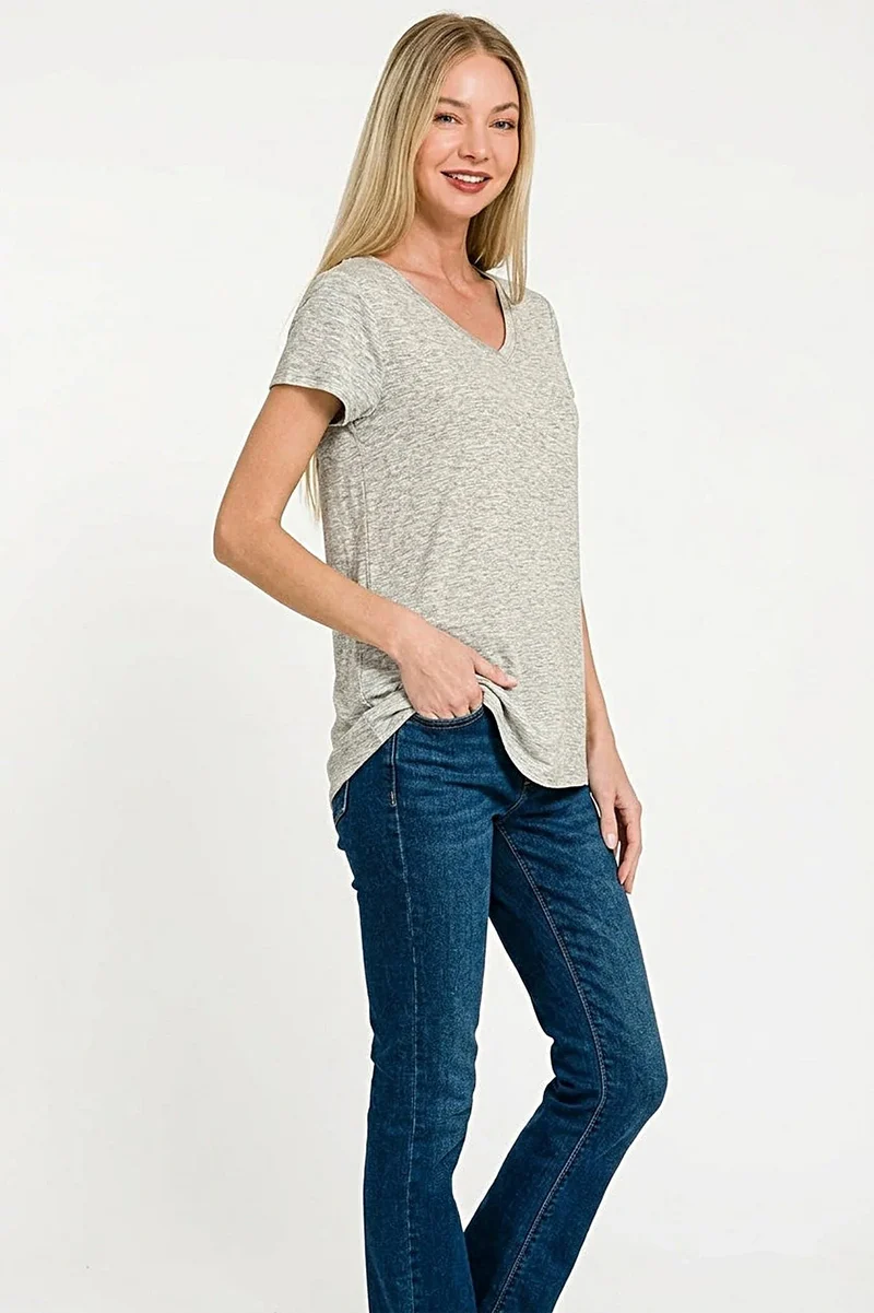 Elegante top van rayon met V-hals, korte mouwen en een flatterende ronde zoom - Lichtgewicht en comfortabel
