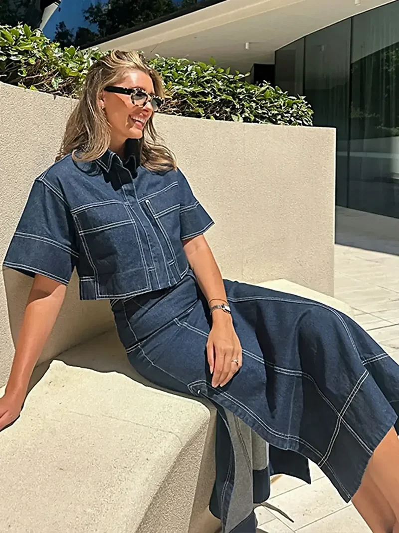 Hoge taille denim rok met zijsplit en contrasterende stiksels – elegante maxi-rok voor een moderne stijl