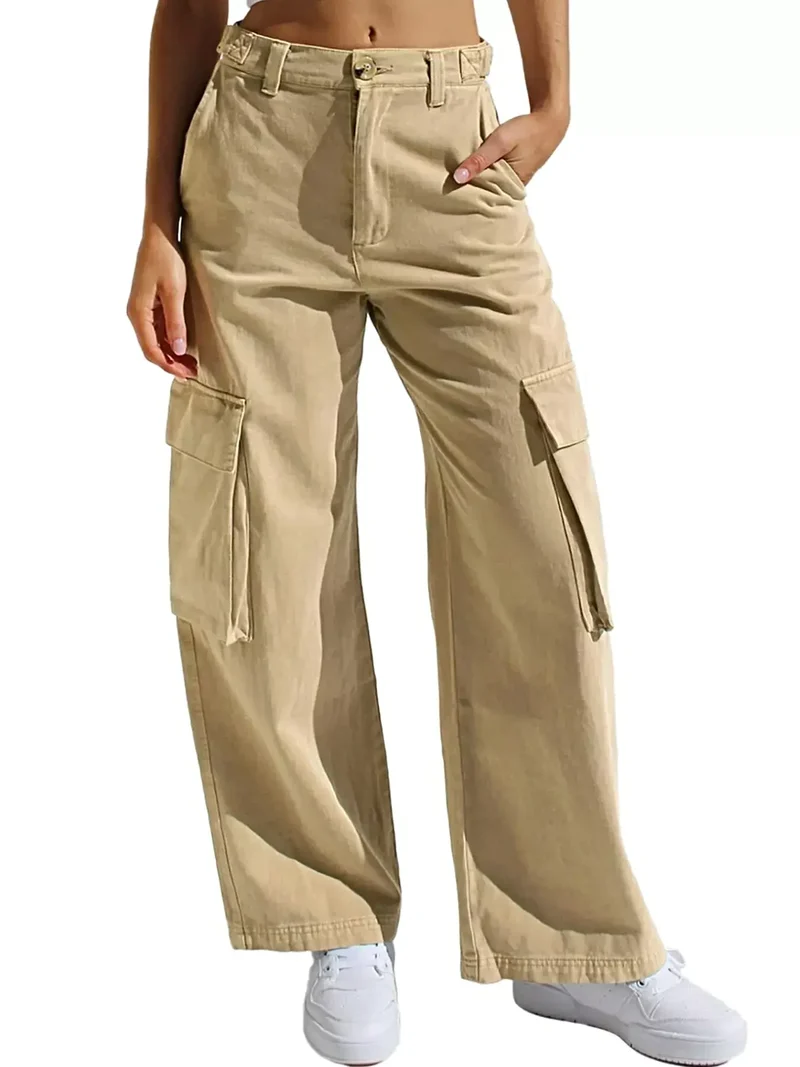 Elegante cargo jeans met hoge taille, zakken en een stijlvolle wijde pijp.