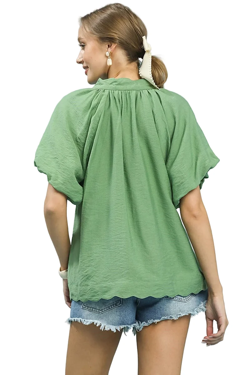 Verfijnde blouse met bloemenborduurwerk, een comfortabele pasvorm en gemaakt van zachte viscose.
