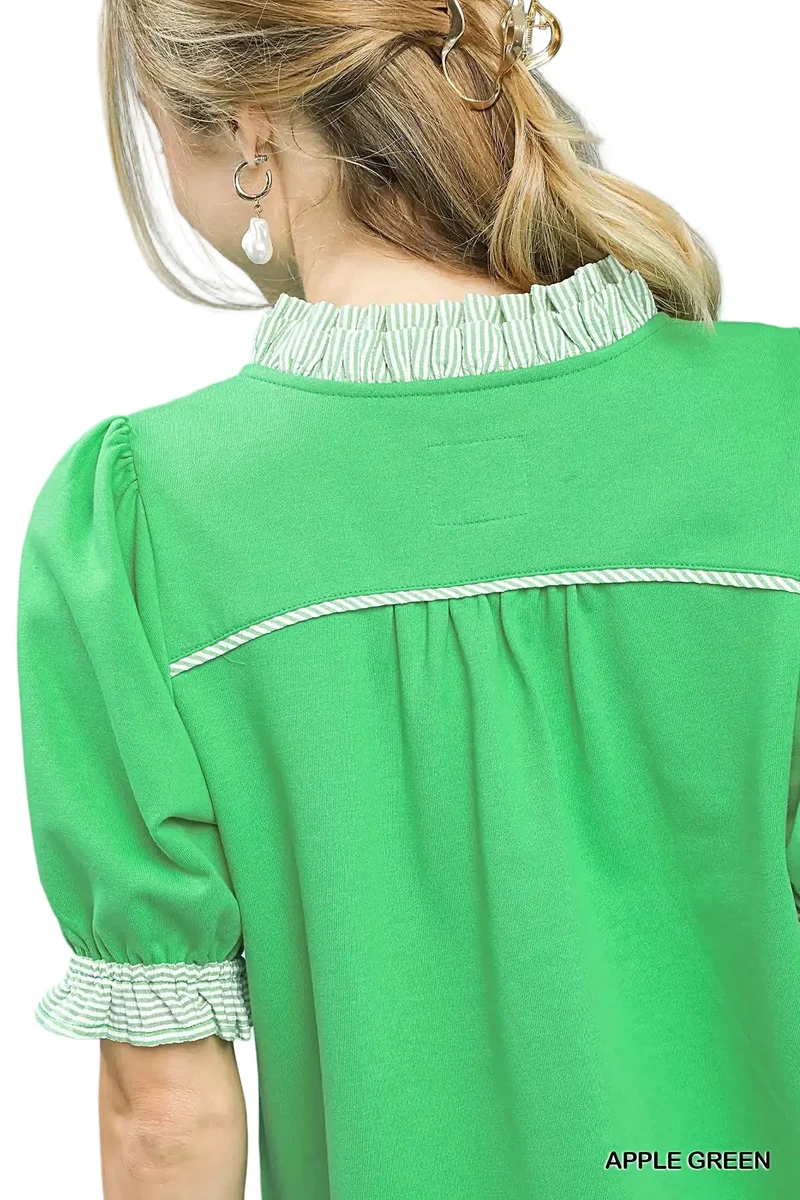 Elegante blouse met pofmouwen en ruches, gemaakt van zachte Franse badstof.