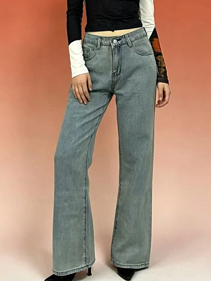 Jeans met vlinderrug voor dames - Stijlvol model met wijde pijpen, zakken, 85% katoen.