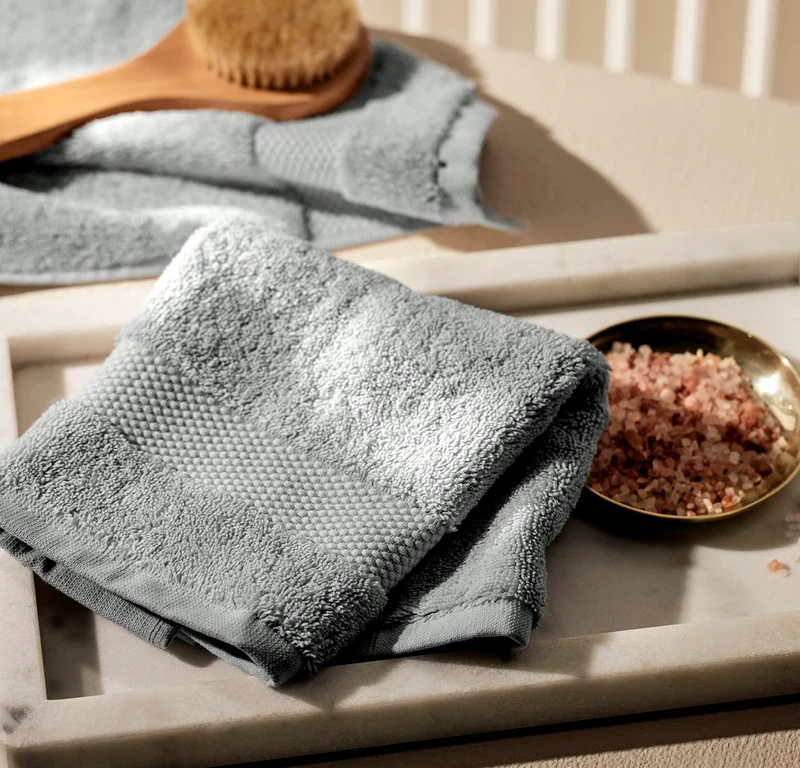 Neville Plush Bath Towel Virtual Set - Error Handling